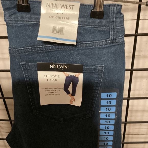 Chrystie Capri Jeans B228 - Picture 3 of 4